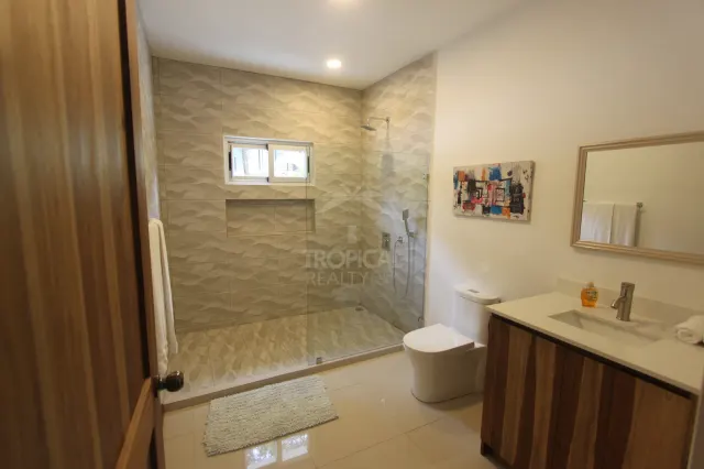Apartamento Amueblado de 3 Habitaciones en Alquiler, Playa Potrero