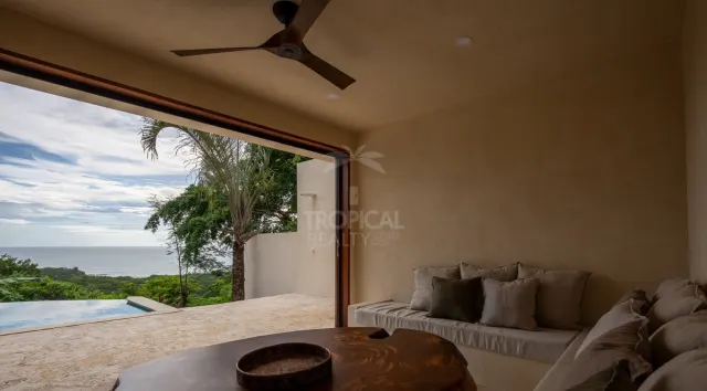 Casa de Lujo con Vista al Océano en Venta – Malpaís, Santa Teresa