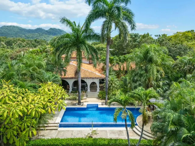Villa Meridiana – Exclusiva Propiedad Sostenible con Vista al Mar en Guanacaste