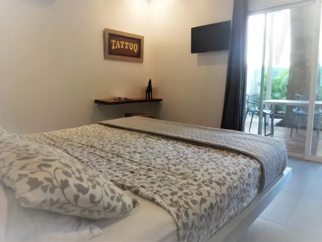 En Venta: Propiedad de Inversión Llave en Mano con 6 Lodges en Surfside Potrero