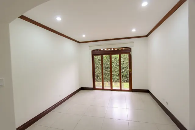 Casa en venta alquiler Bosques de Lindora, Santa Ana
