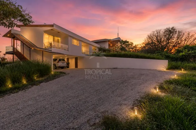 Casa de Lujo con Vista al Mar en Venta en Hacienda Okhra, Santa Teresa