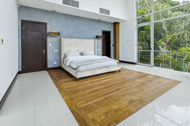 Residencia Contemporánea de Lujo en Venta en Piedades de Santa Ana con Vistas Espectaculares al Valle