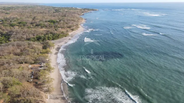 Lote en Venta Frente a Playa Lagartillo, Avellanas Guanacaste