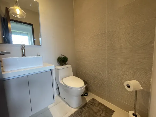 Hermosa Casa en Venta en Condominio - Hacienda Los Reyes