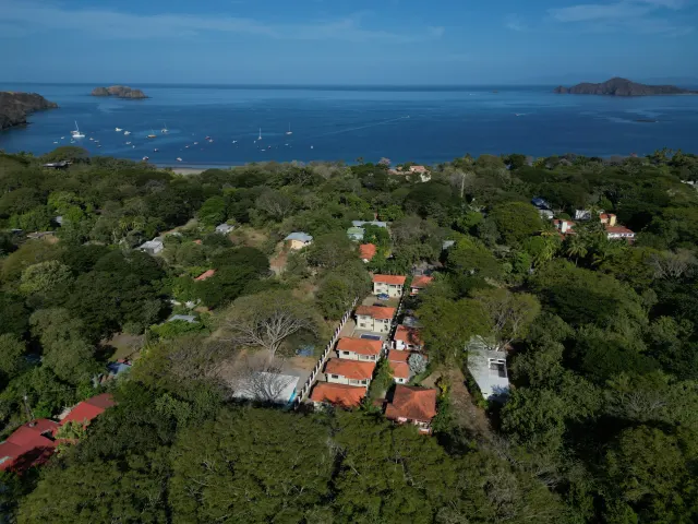 Encantadores Apartamentos en Venta cerca de Playa Hermosa, Guanacaste