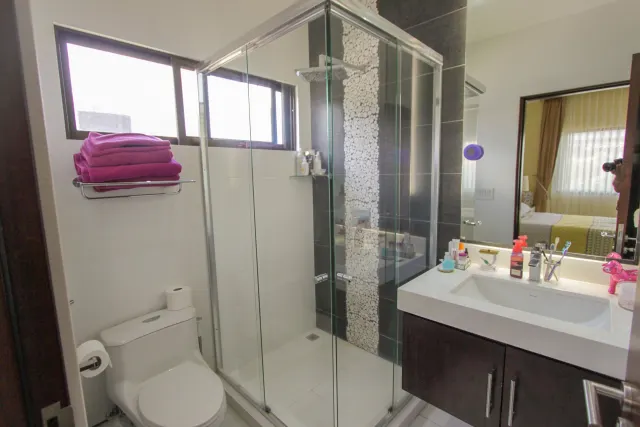 Casa en Venta en Lomas del Valle, Alto de Las Palomas – 3 Habitaciones con Amenidades de Lujo