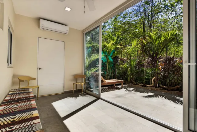 Townhome de Lujo en Venta en Rancho Villa Real | Amueblado, Esquinero y a Minutos de Tamarindo