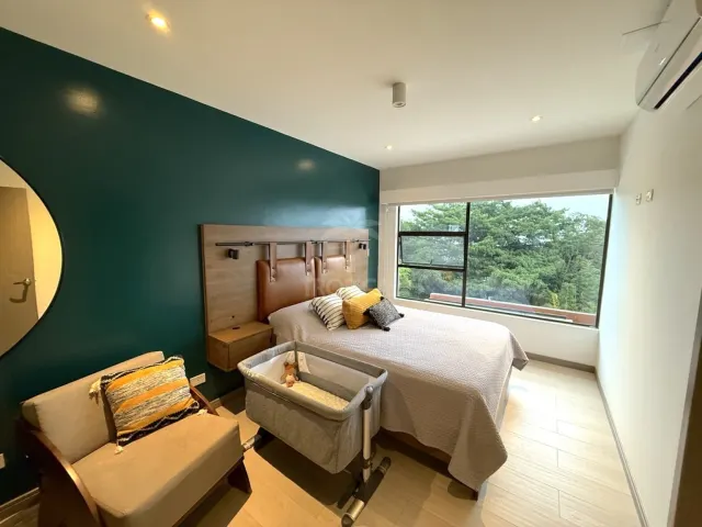 Casa Moderna de 3 Habitaciones en Escazú Urbano– Cerca de Multiplaza y Ruta 27 | $250,000 USD