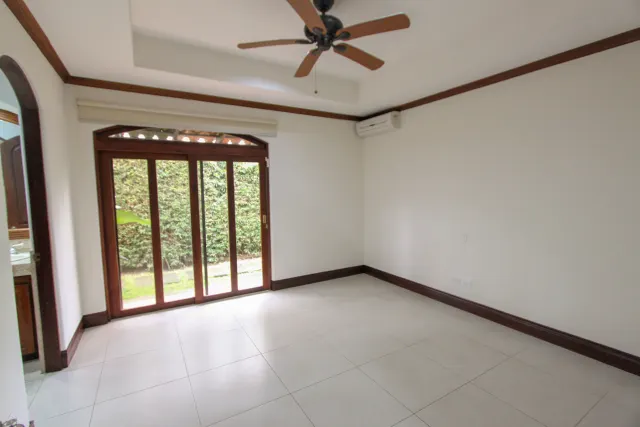 Casa en venta alquiler Bosques de Lindora, Santa Ana