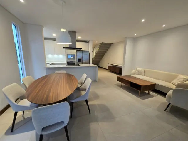 Casa en Alquiler en Elements Lindora – Moderna, Amueblada y Espaciosa