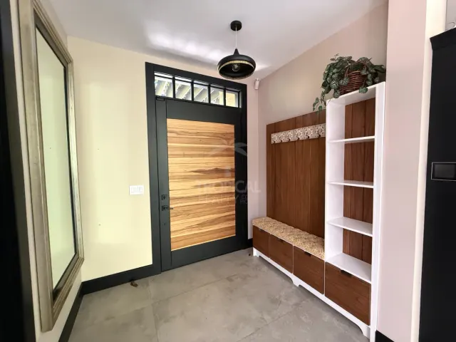 Casa Moderna de Lujo en Venta Cerca de la Playa Vendida
