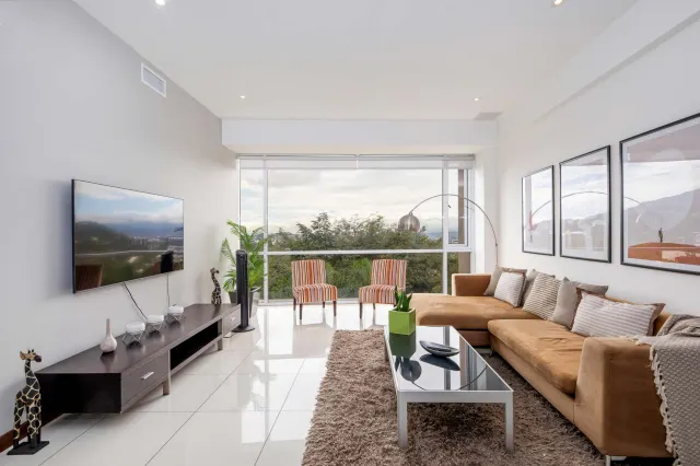 Stunning 1-Bedroom Apartment with Panoramic City Views in Bello Horizonte, Escazu - Luxury Living