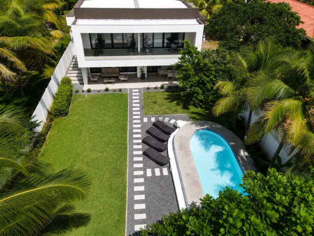 Una Villa Frente al Mar Donde el Lujo se Vive con Naturalidad