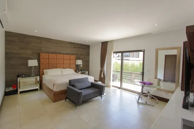 Casa en Venta en Lomas del Valle, Alto de Las Palomas – 3 Habitaciones con Amenidades de Lujo