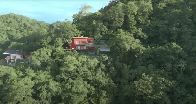 Casa de Lujo con Piscina Infinita y Vistas 360° en la