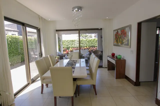 Casa en Venta en Lomas del Valle, Alto de Las Palomas – 3 Habitaciones con Amenidades de Lujo