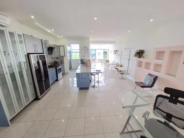 Apartamento amueblado en alquiler Escazú