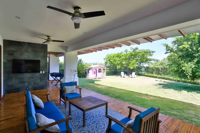 Hermosa casa en venta en Hacienda Los Reyes