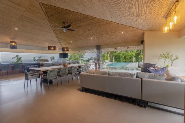 Casa de Lujo con Piscina Infinita y Vistas 360° en la