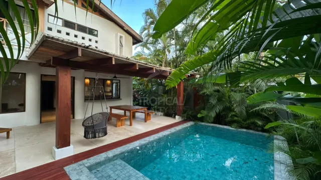 Impresionante Casa de Playa en Venta Cerca de Playa Hermosa, Santa Teresa