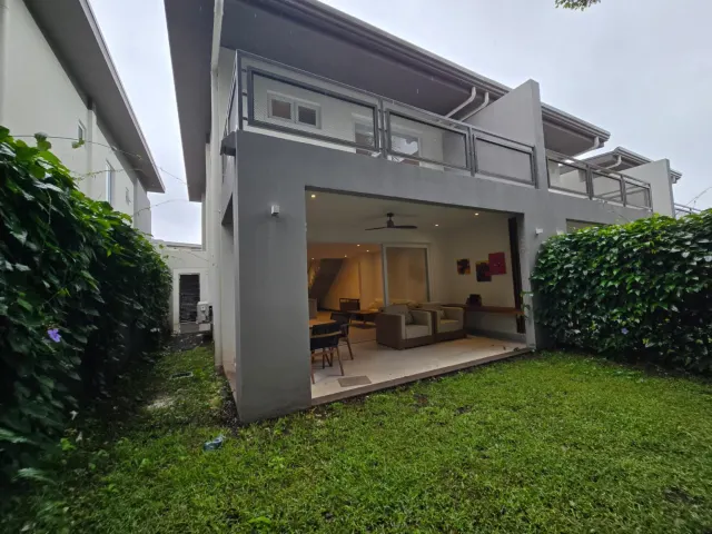 Casa en Alquiler en Elements Lindora – Moderna, Amueblada y Espaciosa