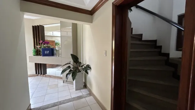 Casa en Venta en Rohrmoser, Pavas – Amplios Espacios y Terraza Privada