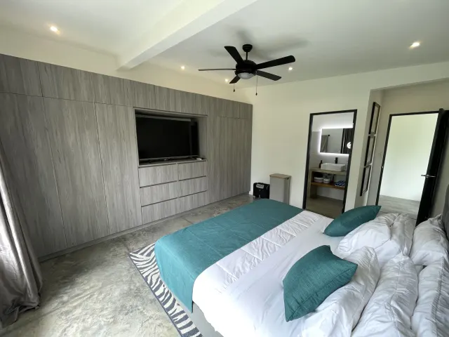 Casa de Playa Moderna en Venta Cerca de Playa Palma, Parrita