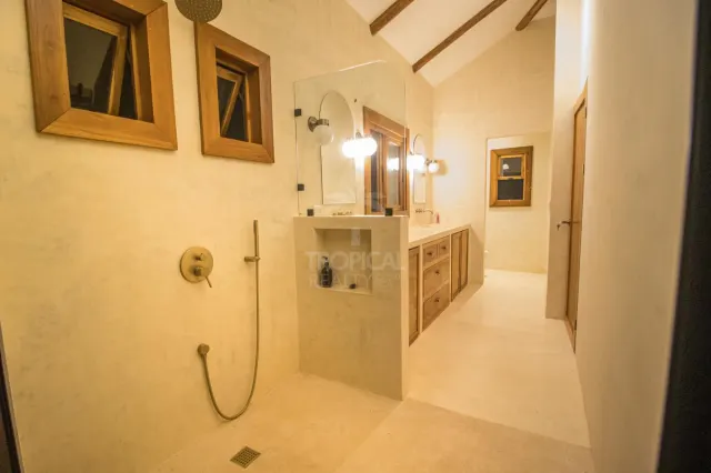 Terreno de uso mixto con vista al mar en Mal País, Costa Rica, con 75% de construcción permitida, $629,000
