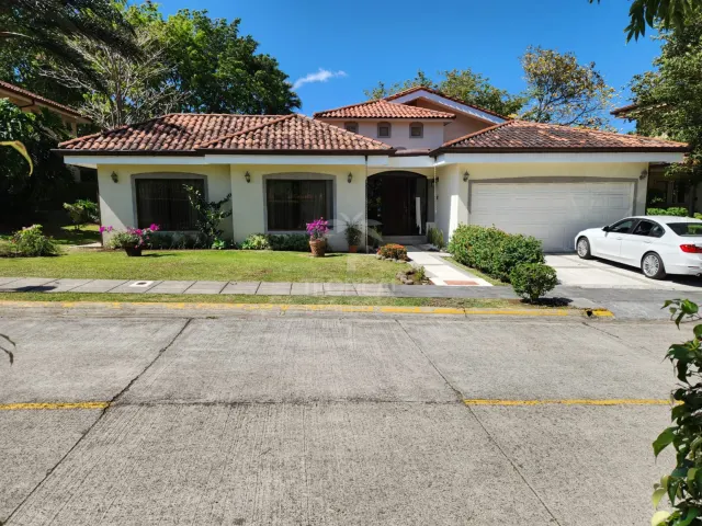 Single-Story Home for Sale in Bosque Dorado Condominium, Santa Ana