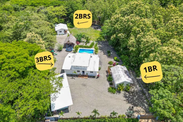 Villas Oasis – Propiedad Multifamiliar con Potencial de Inversión Cerca de Tamarindo
