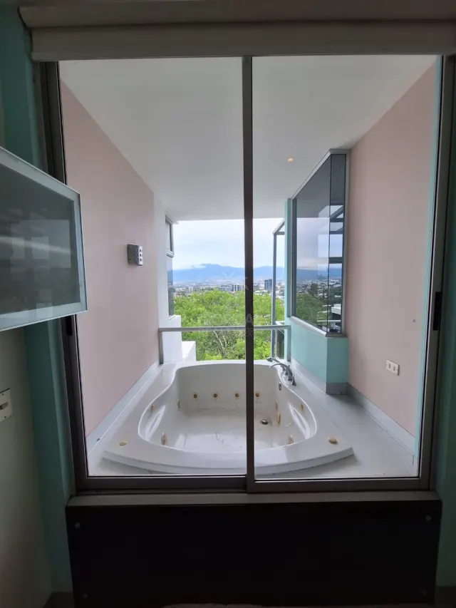 Apartamento amueblado en alquiler Escazú