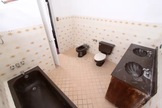 Casa de Uso Mixto en Venta en Sabana Sur – Amplios Espacios y Excelente Potencial Comercial