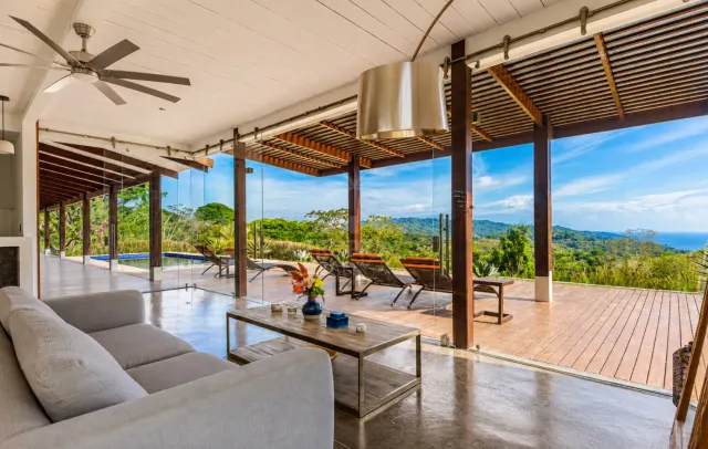 Casa de Lujo con Vista al Mar en Venta en Hacienda Okhra, Santa Teresa