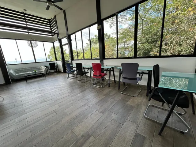 Townhouse Contemporáneo en Alquiler – Piedades de Santa Ana