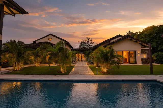 Casa Pochote – Residencia de Lujo en Hacienda Pinilla, Guanacaste