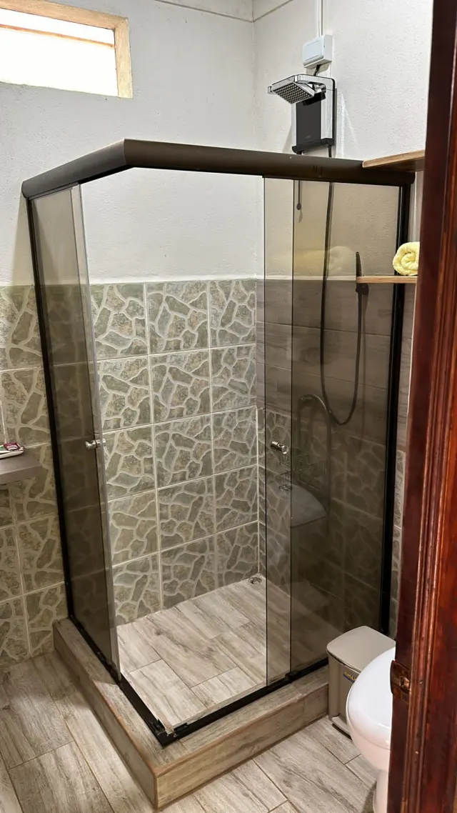 Hotel Boutique con Vista al Océano en Dominical – 13 Unidades en 1 Hectárea