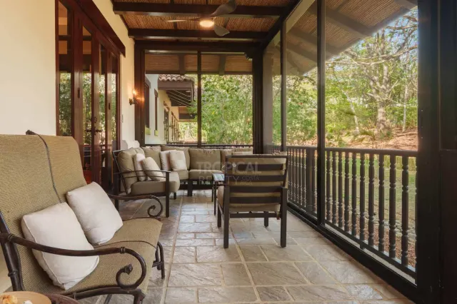 Residencia de Lujo en Hacienda Pinilla con Arquitectura Colonial Española y Estilo de Vida Resort