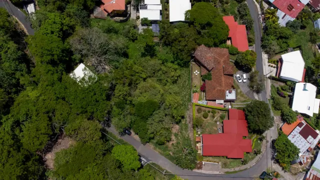 Venta de Lote Privado y Lujoso en Rio Oro, Santa Ana