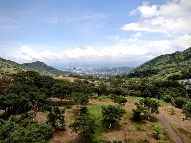 Finca de 7.2 hectareas en Santa Ana
