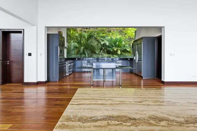 Residencia Contemporánea de Lujo en Venta en Piedades de Santa Ana con Vistas Espectaculares al Valle