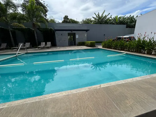 Townhouse Contemporáneo en Alquiler – Piedades de Santa Ana
