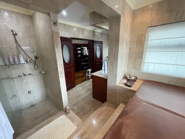 Elegante apartamento en venta Escazu Trejos Montealegre