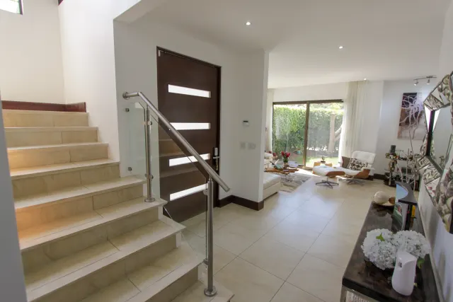 Casa en Venta en Lomas del Valle, Alto de Las Palomas – 3 Habitaciones con Amenidades de Lujo