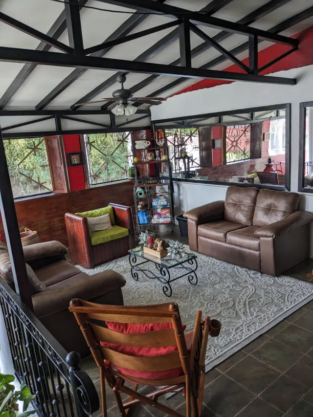 Propiedad con 2 Casas y Vistas a las Montañas – Excelente Potencial para Airbnb, Hospedaje o Retiro Vacacional