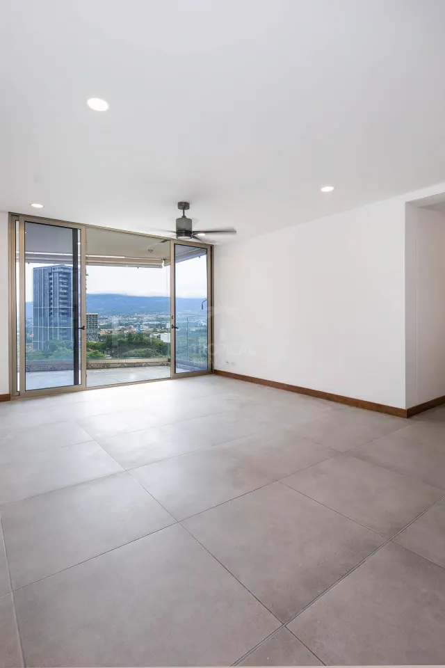 Penthouse de Lujo con Vista Panorámica en Nunciatura – Elegancia, Ubicación y Confort