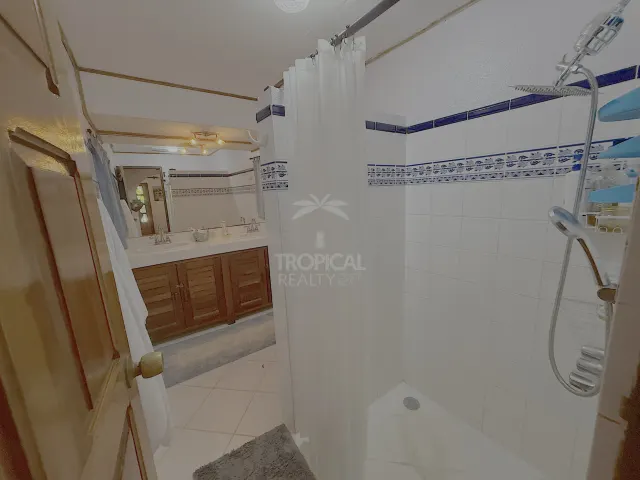 Casa Rústica Frente al Mar en Alquiler en Playa Grande, Guanacaste | Con Acceso Directo a la Playa