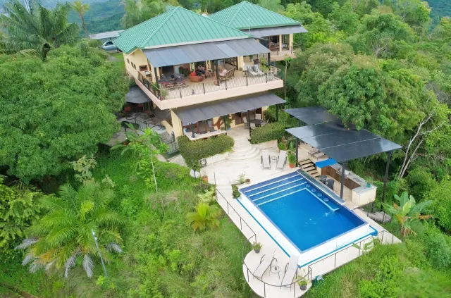 Playa Hermosa Jaco casa en venta