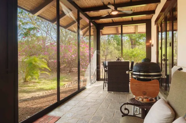 Residencia de Lujo en Hacienda Pinilla con Arquitectura Colonial Española y Estilo de Vida Resort