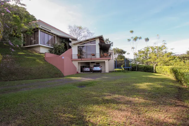 Casa en venta Ciudad Colon independiente con vistas panoramicas